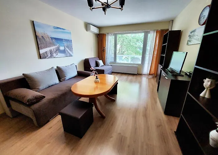 за гости , жк. зорница, бл.36 * 부르가스