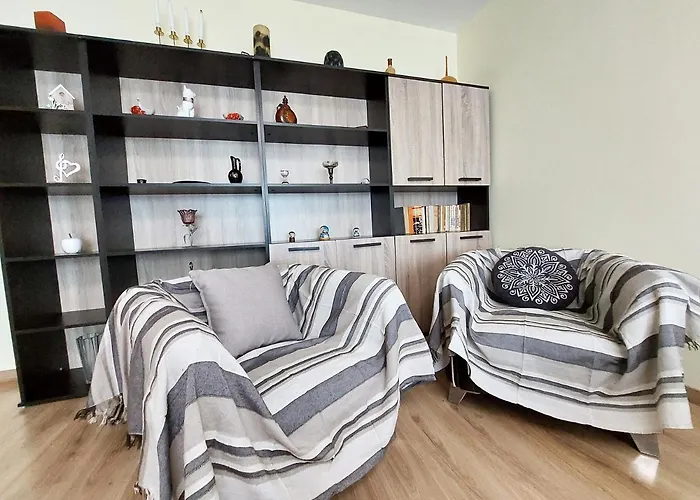 за гости , жк. зорница, бл.36