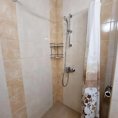 за гости , жк. зорница, бл.36 * Burgas City