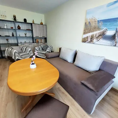за гости , жк. зорница, бл.36 Apartment *