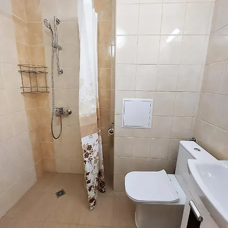 за гости , жк. зорница, бл.36 Apartmán *