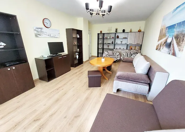 за гости , жк. зорница, бл.36 Apartament *