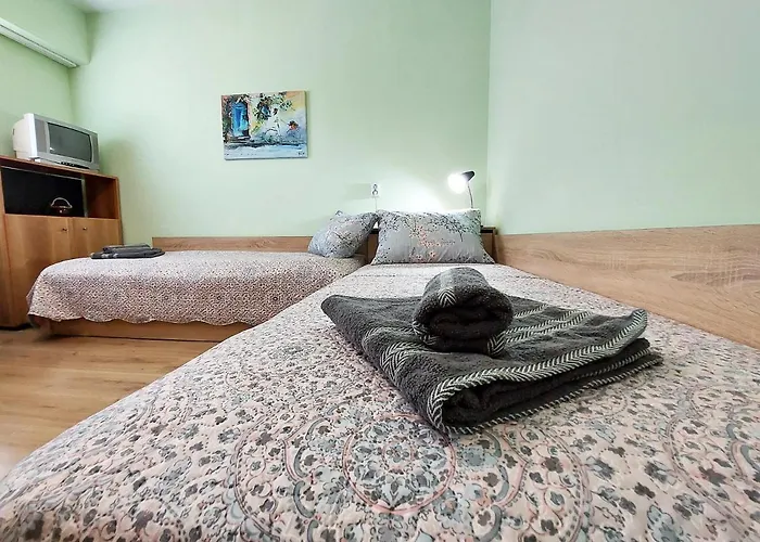 Apartament за гости , жк. зорница, бл.36 *